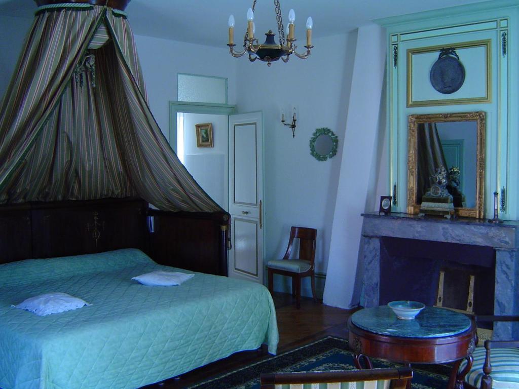 Chateau De La Chapelle Des Bois フルーリー 部屋 写真